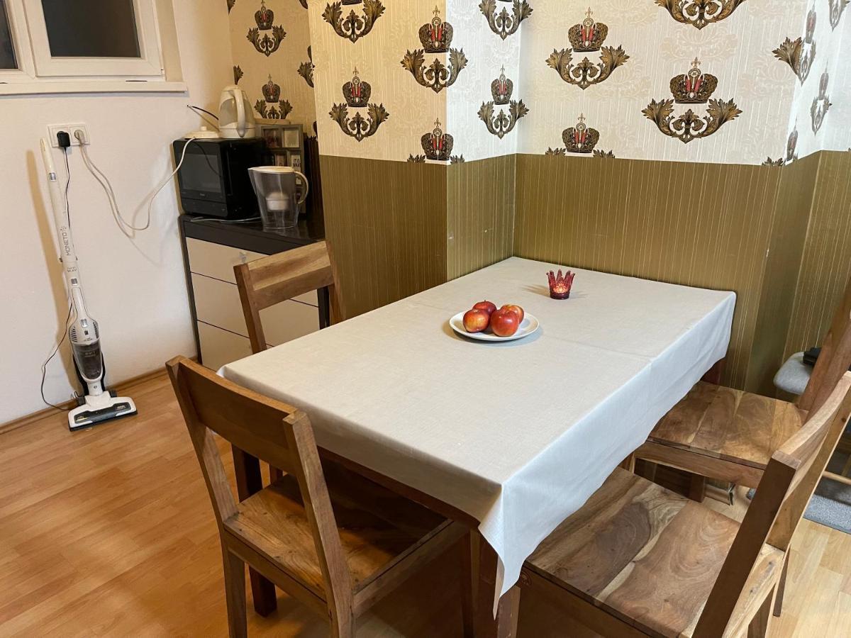 Sweet Apartment Bratislava Esterno foto