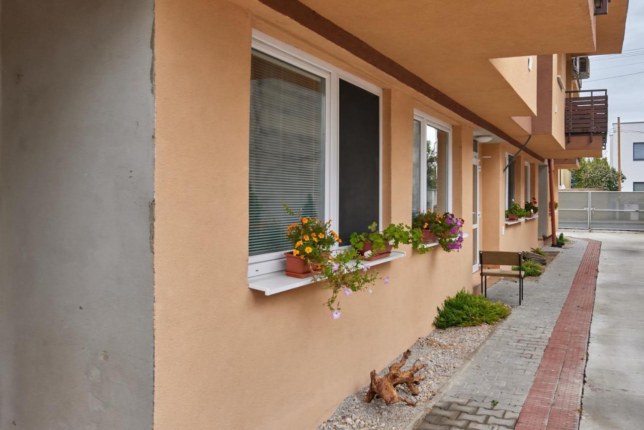 Sweet Apartment Bratislava Esterno foto